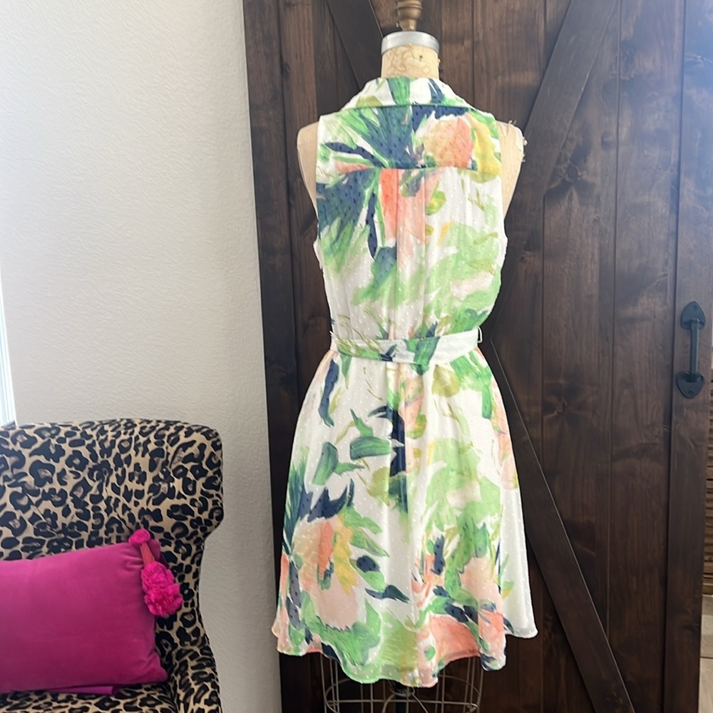 DKNY Floral Wrap Dress with Belt. Size 8 - Picture 4 of 10